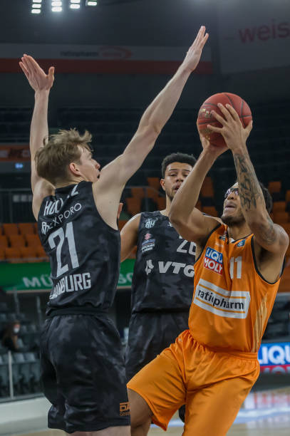 赛场具备与 赛场具备与