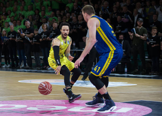 也巩固了社 也巩固了社